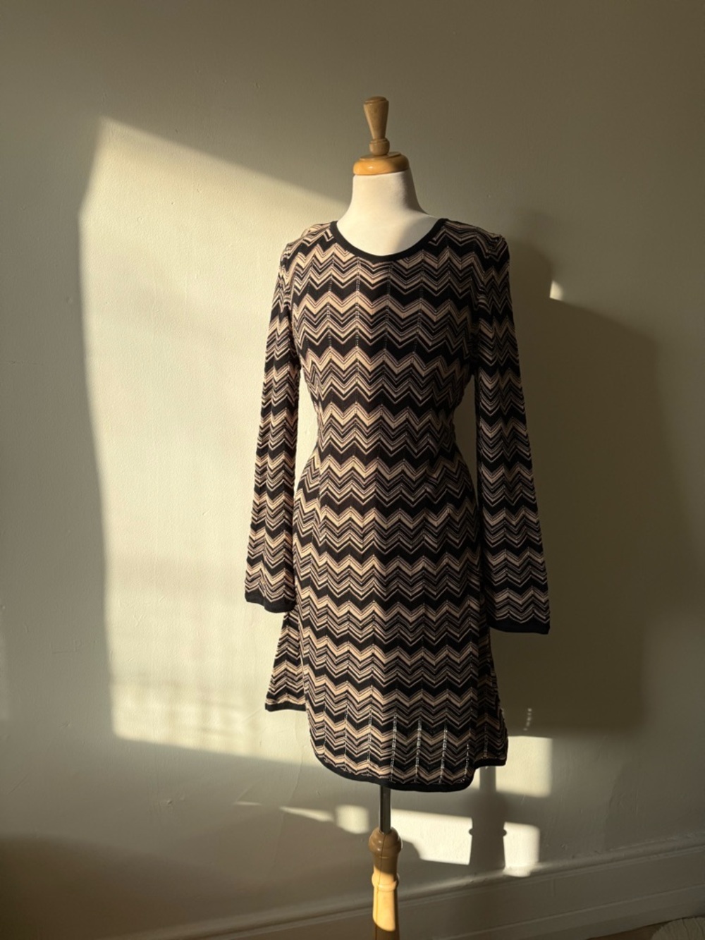 Monsoon Chevron Knit Dress NWT Black Beige Zig Zag Mini Dress Size US 12